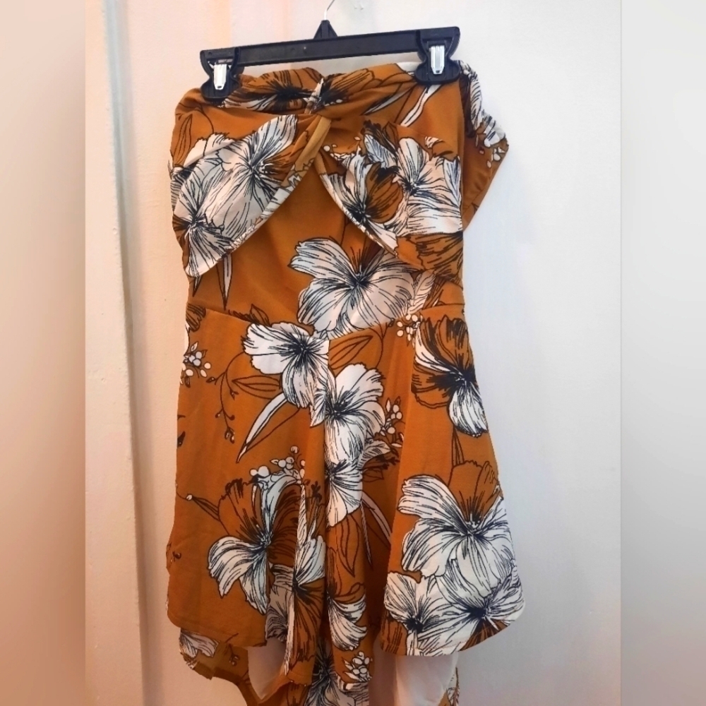 Strapless romper w/open back